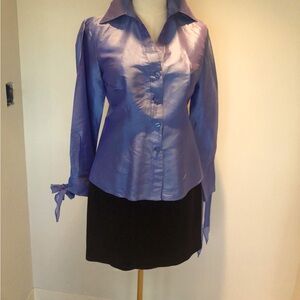 Silk blouse
Size small
Looks lovely with pants